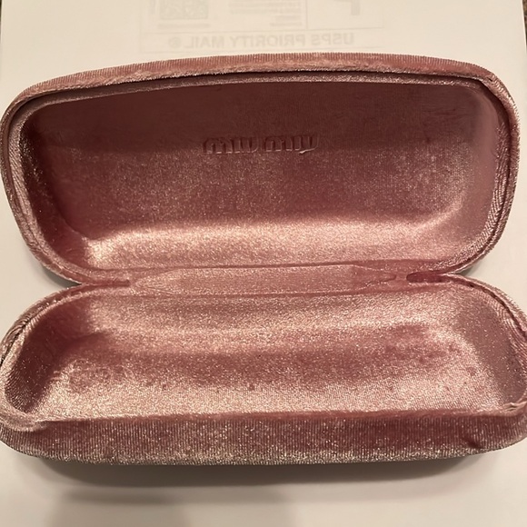 Miu Miu Sunglasses Pink Velvet Hard Case - Picture 3 of 12